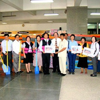 กลุ่ม PUI ได้ร่วมบริจาคเงินจำนวน 50,000 บาท เพื่อการสนับสนุน และร่วมสมทบทุน “โครงการแพรวมใจสู้ภัยน้ำท่วม”